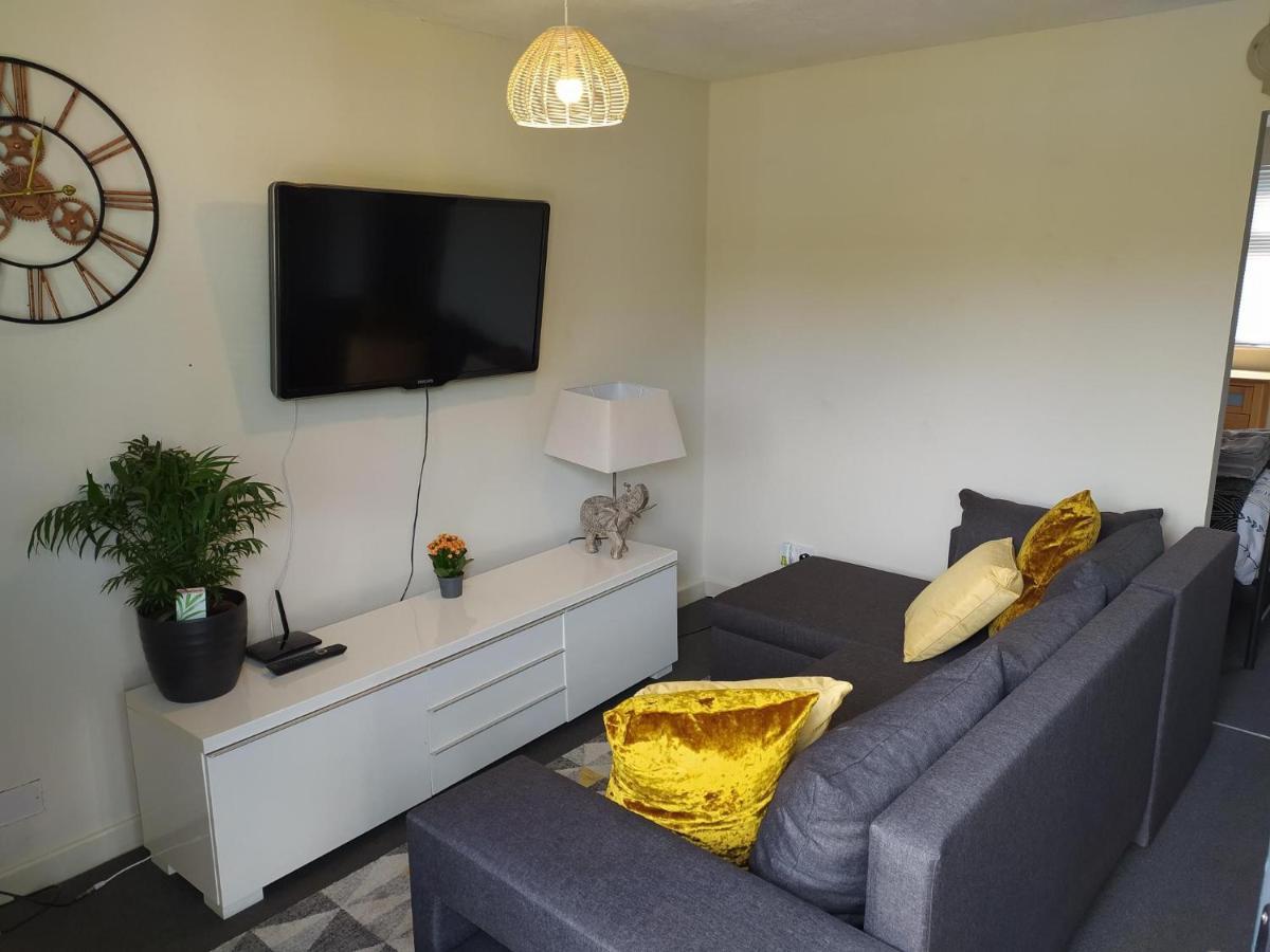 Garden Flat At The Infamous Piltdown Man Pub Apartment Fletching Ngoại thất bức ảnh